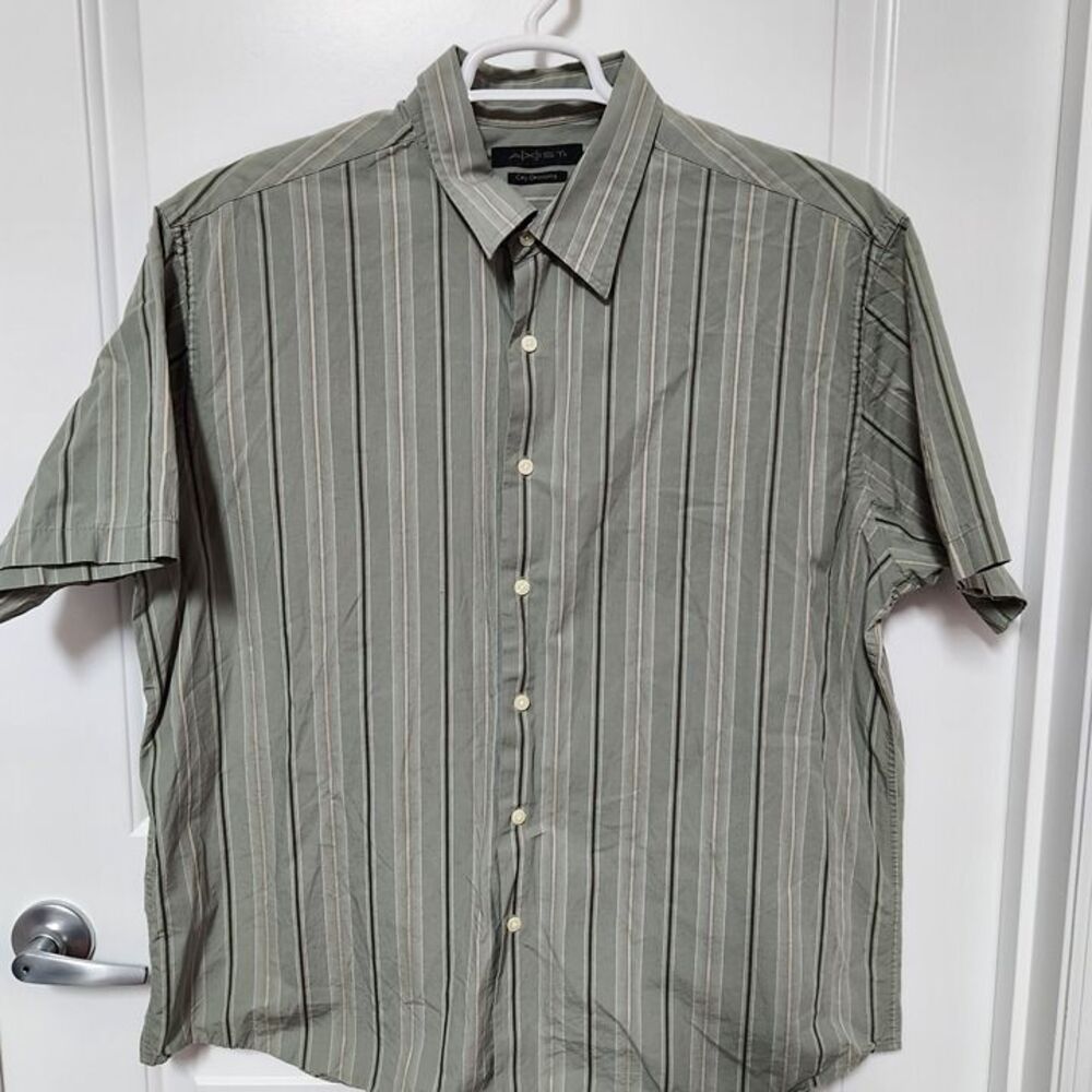 Axist Men's 2XL Shirt Green Striped Short Sleeve Button Up Casual Textured EUC